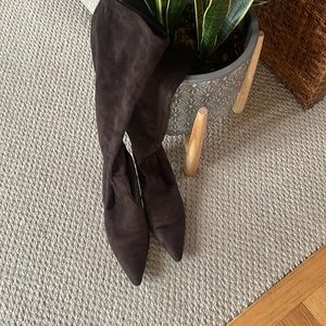 Donald J Pliner brown suede boots Size 9.5